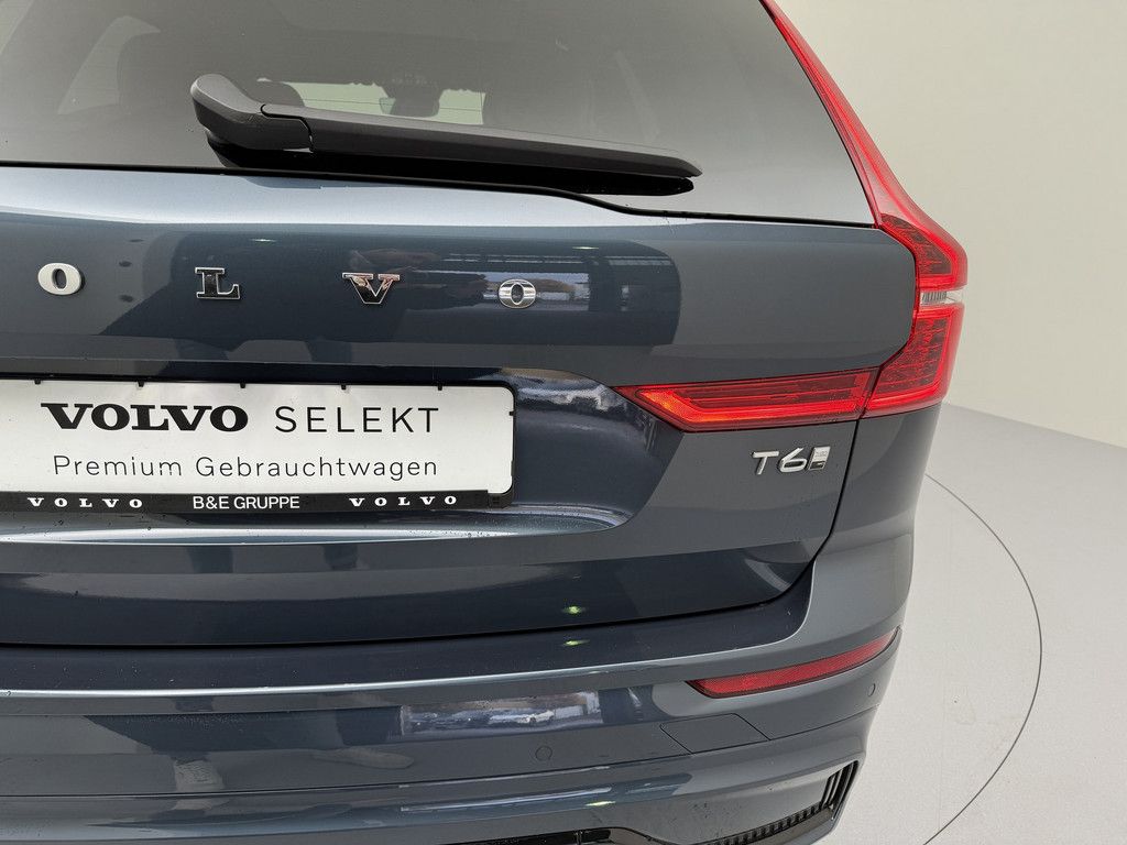 Volvo XC60 T6 Plus Dark Recharge Plug-In Hybrid AWD