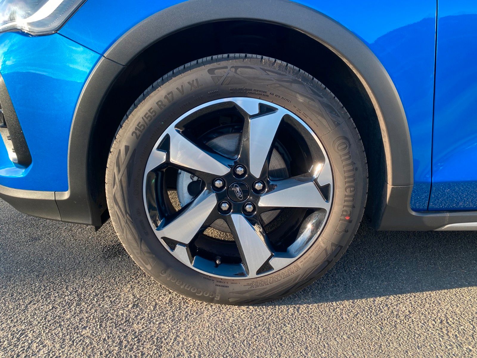 Ford Focus Turnier Active X 1,0EcoBoost*Automatik*Nav