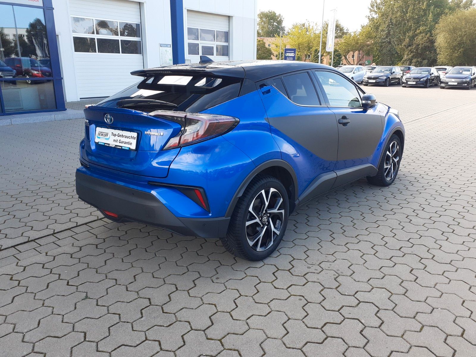 Toyota C-HR 1.8 Hybrid - Samsaru's Car Outlet