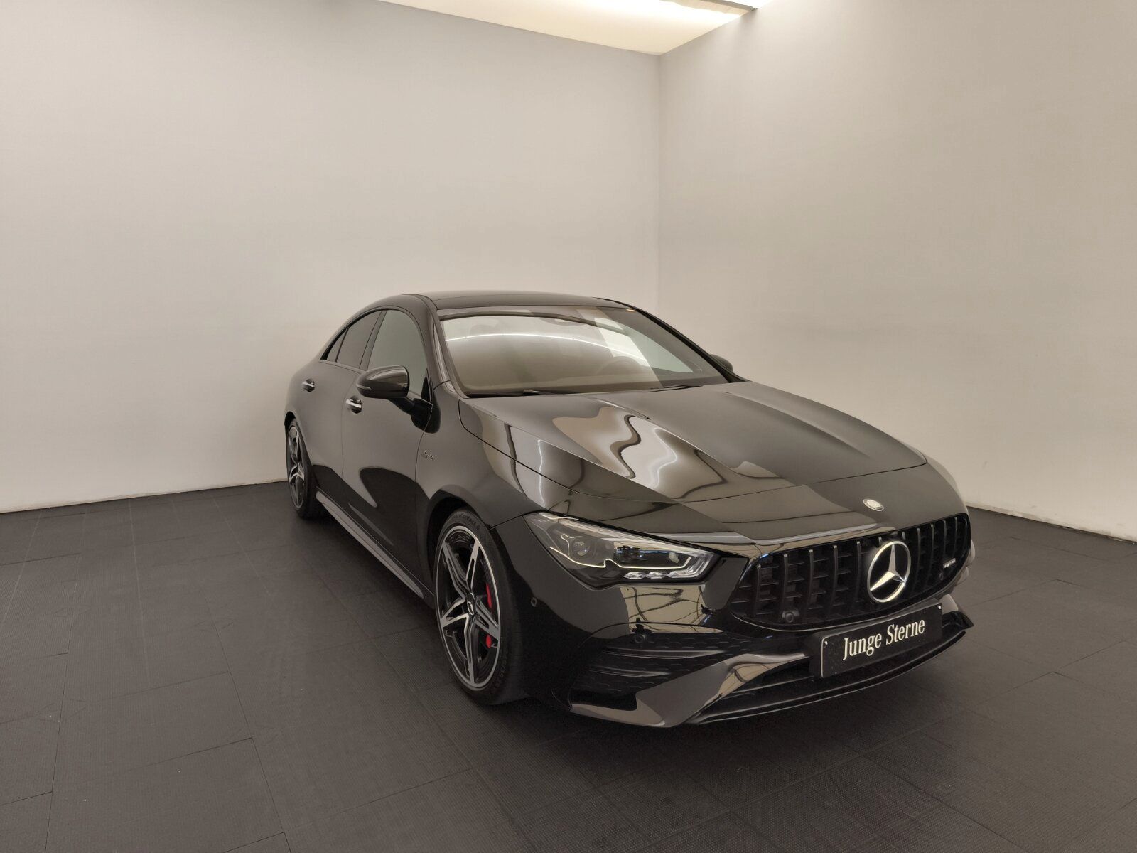 Mercedes-Benz CLA 35 4M Coupé - Samsaru's Car Outlet