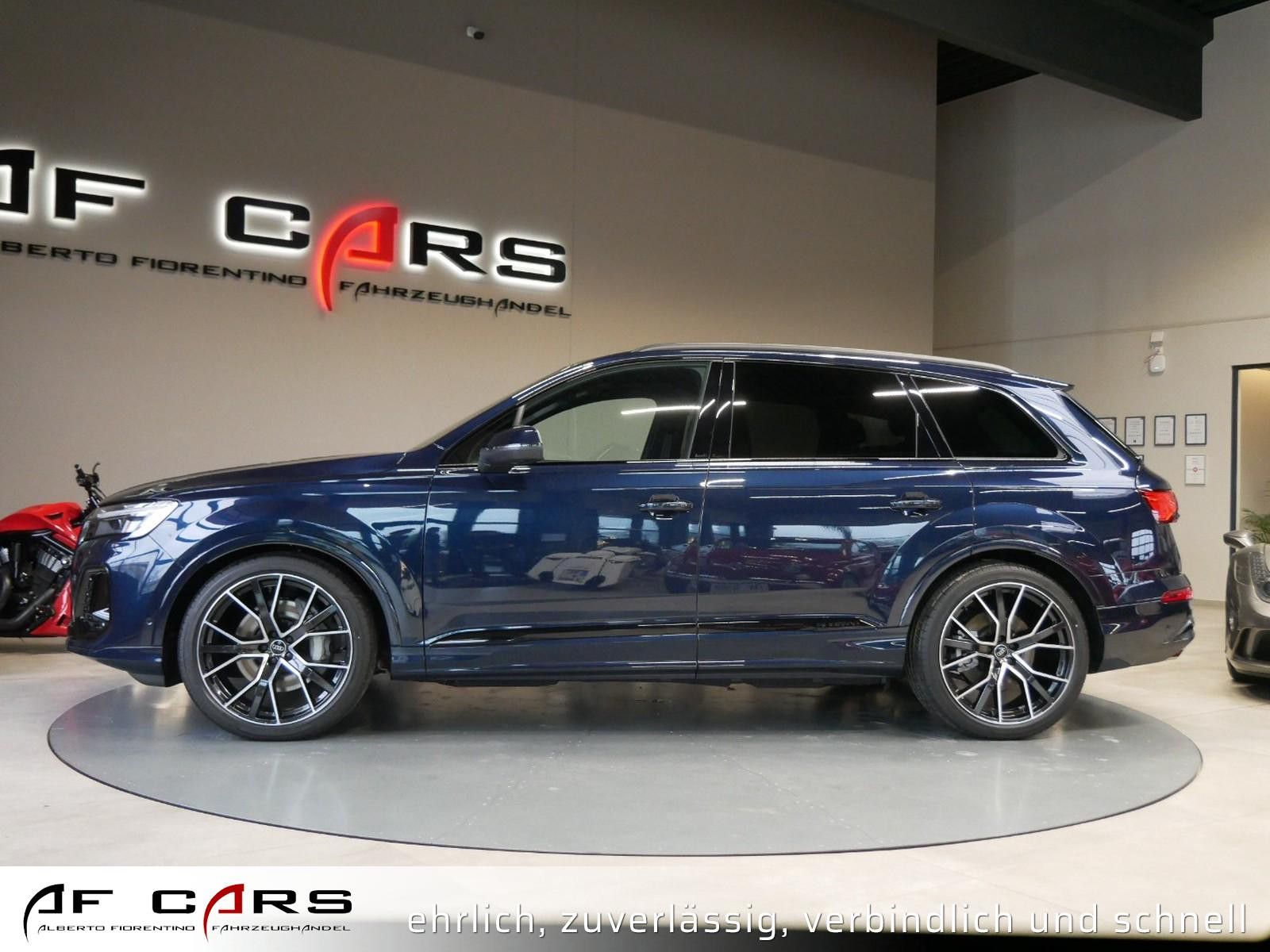 Audi Q7 50 TDI quattro S line S Sport 7 Seat Matrix