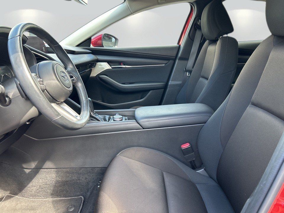 Mazda 3 "Selection" "X" DES-P" "PRE-P" "BOSE"