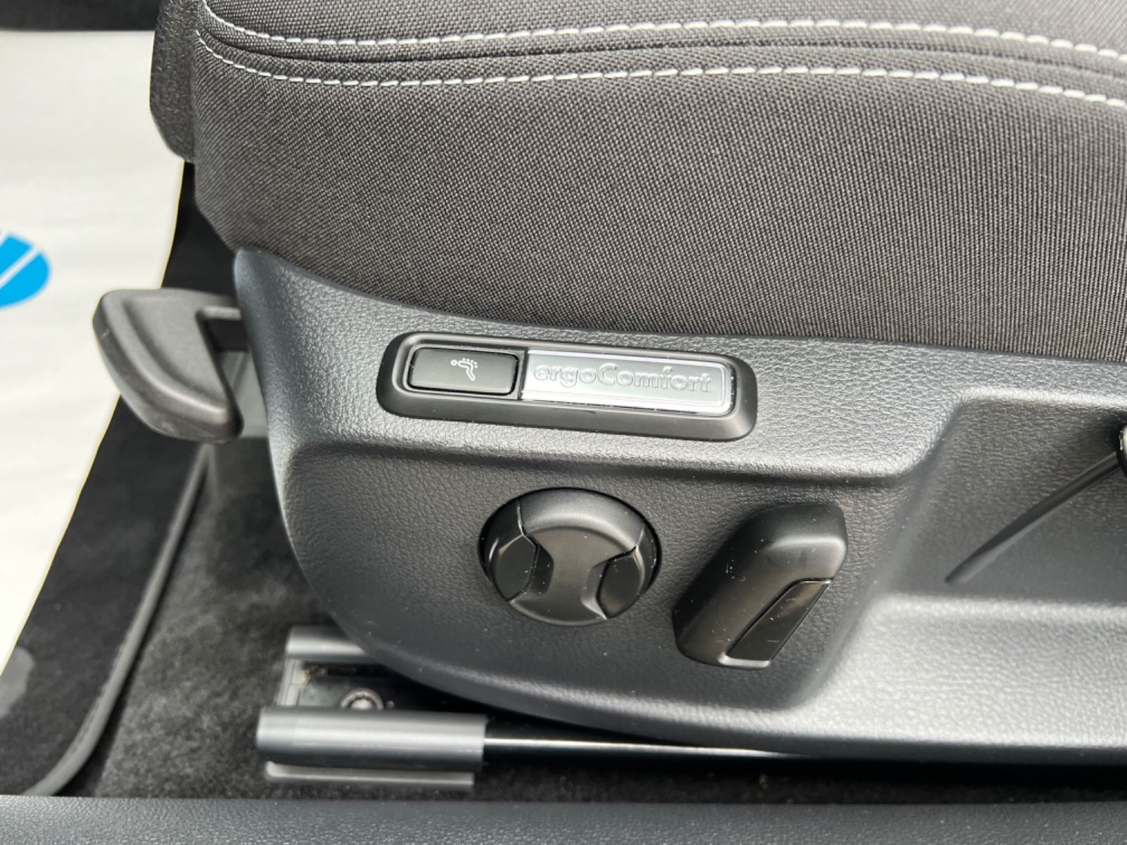Volkswagen Passat 2.0 TDI - Samsaru's Car Outlet