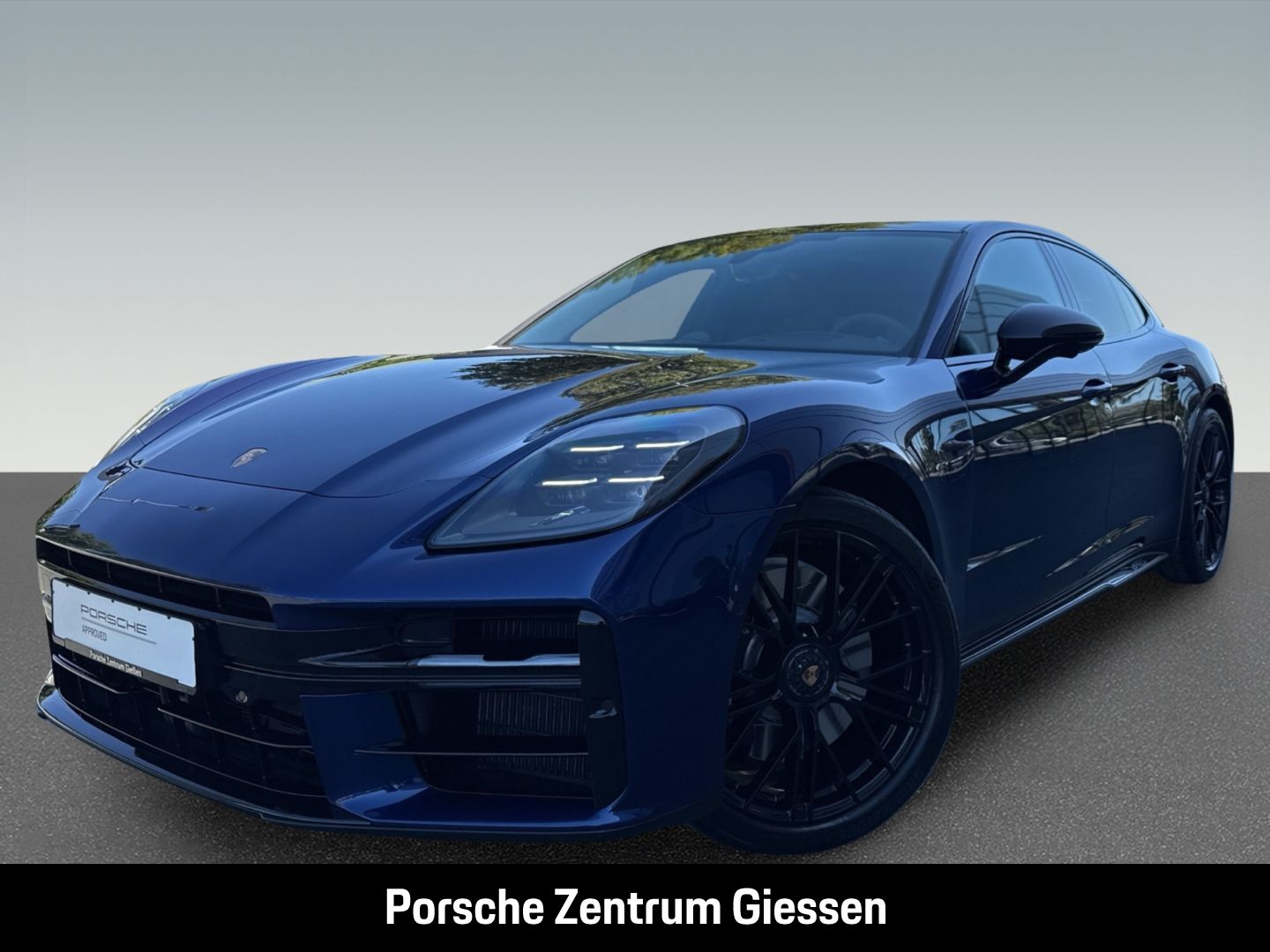 Porsche Panamera GTS InnoDrive HA-Lenkung Head-Up BOSE