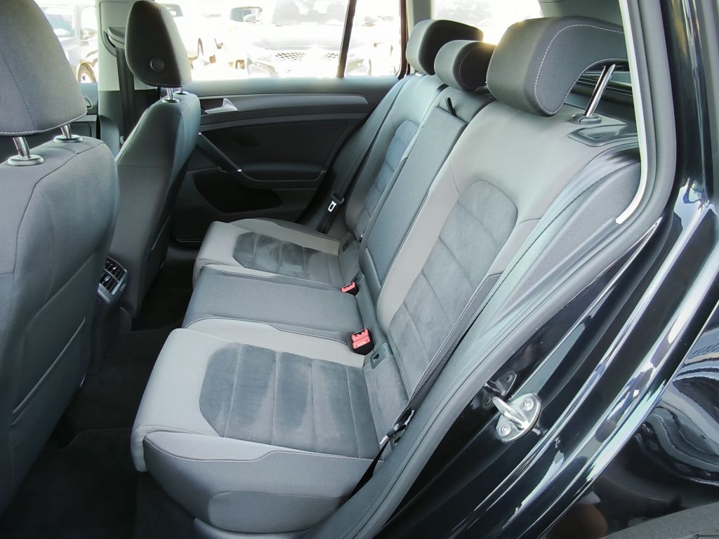 Volkswagen Golf Variant 2.0 TDI DSG Comfortline - Samsaru's Car Outlet