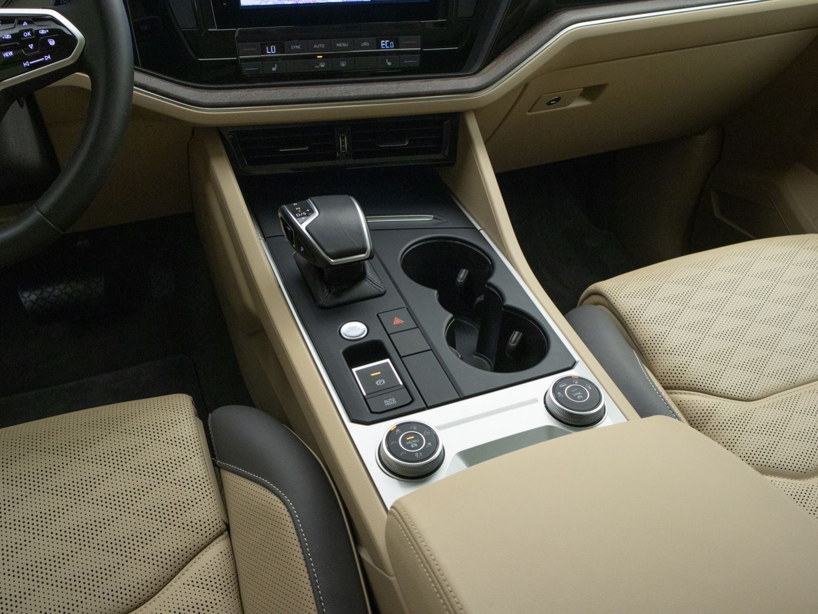 Volkswagen Touareg 3.0 V6 TDI Atmosphere 4M - Samsaru's Car Outlet