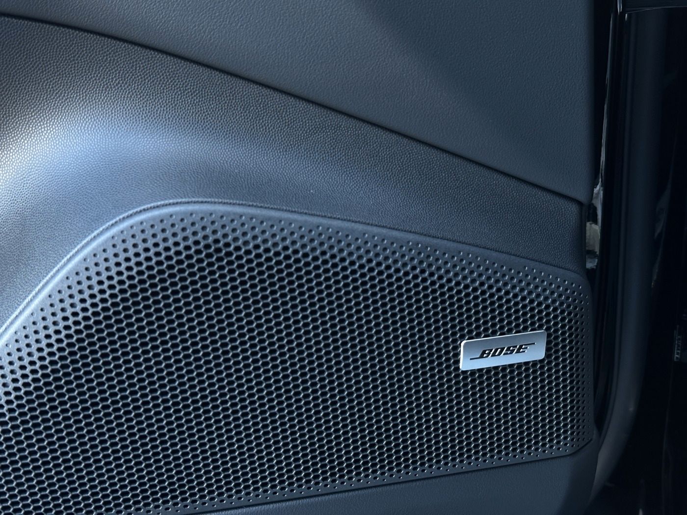 Porsche Macan - Samsaru's Car Outlet