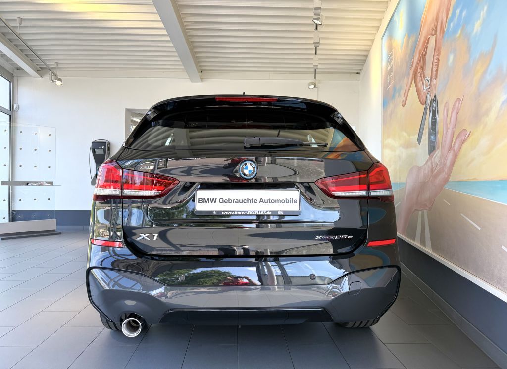 BMW X1 xDr.25e M SPORT - Samsaru's Car Outlet
