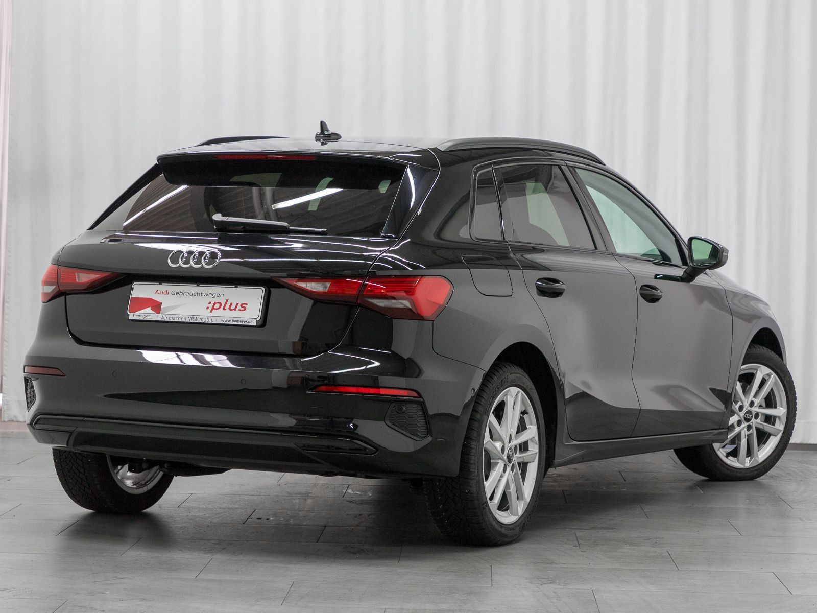 Audi A3 Sportback 30 TDI ADVANCED - Samsaru's Car Outlet