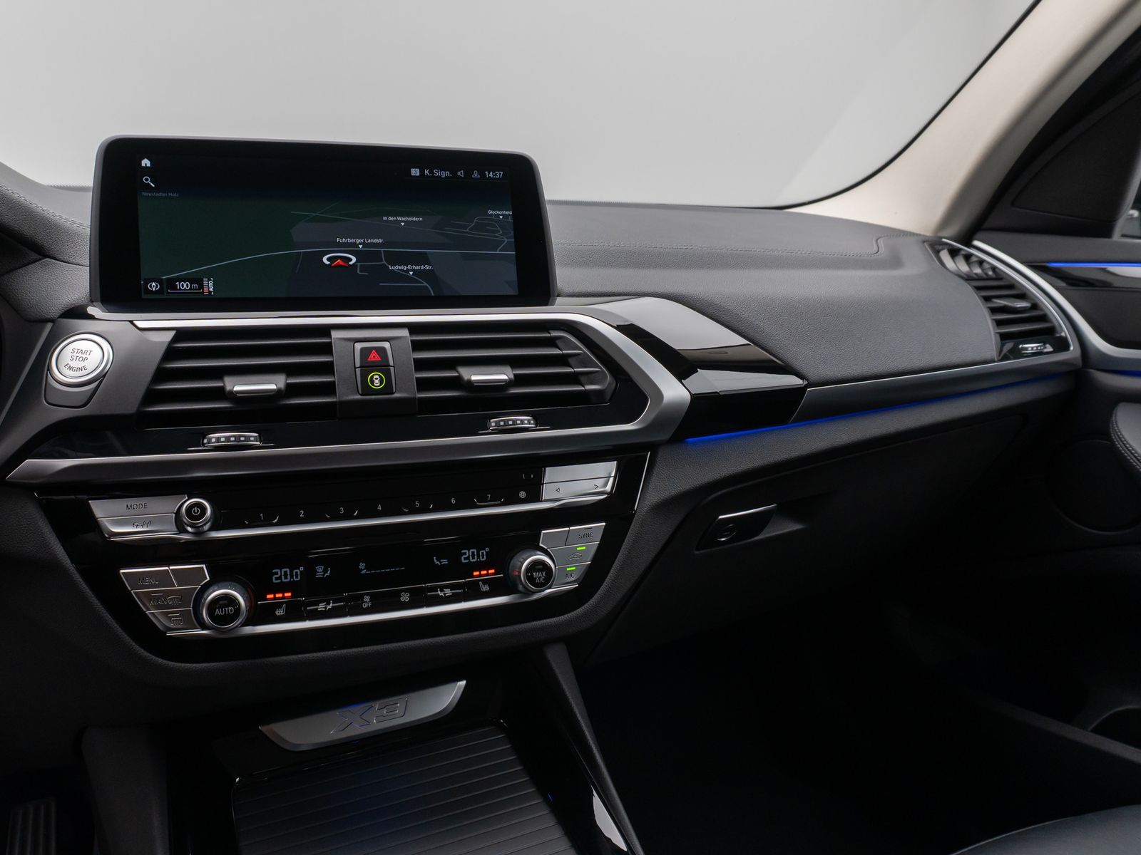 BMW X3 xD30d LuxuryLine - Samsaru's Car Outlet