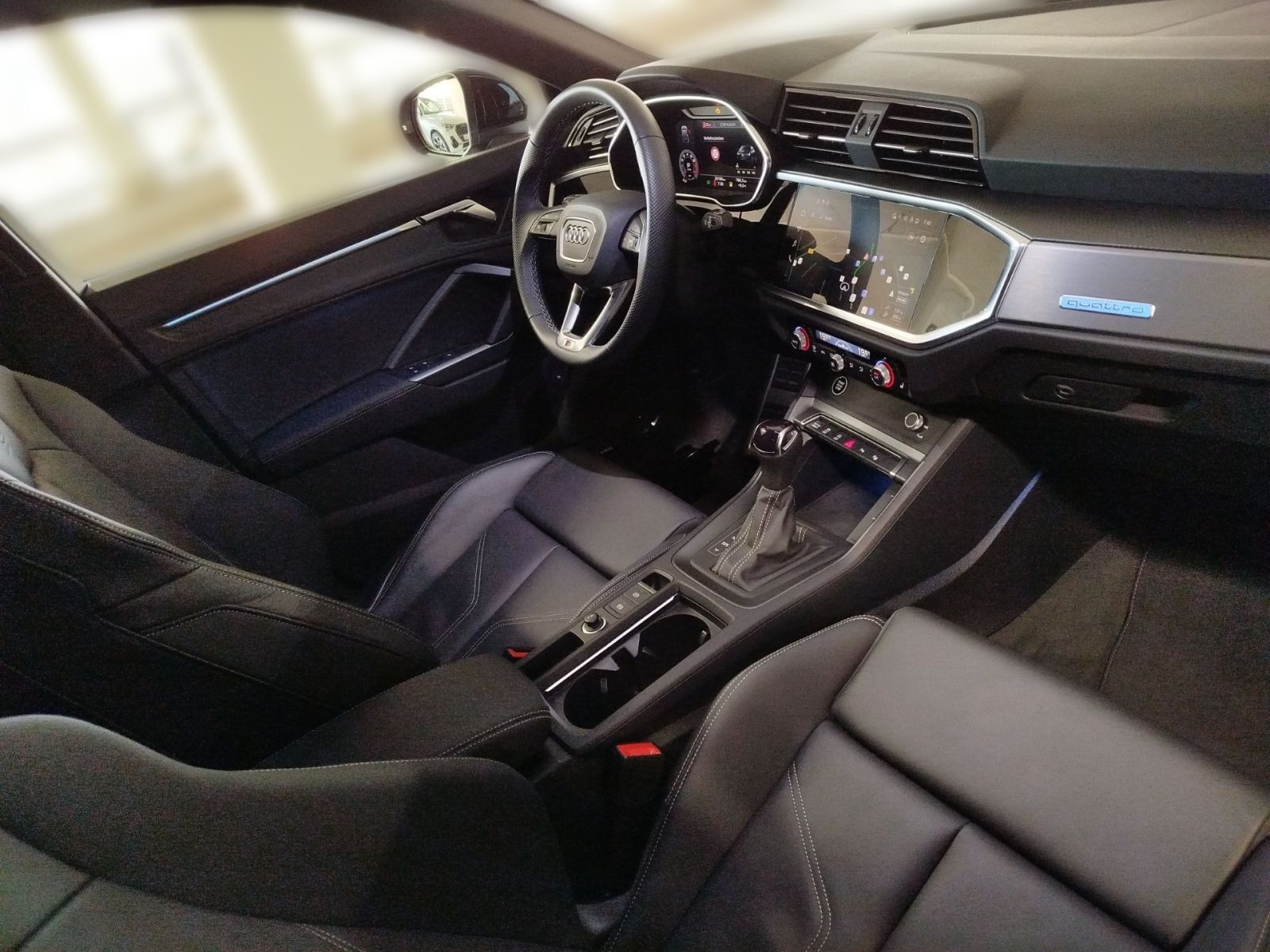 Audi Q3 Sportback 40 TFSI quattro S line - Samsaru's Car Outlet