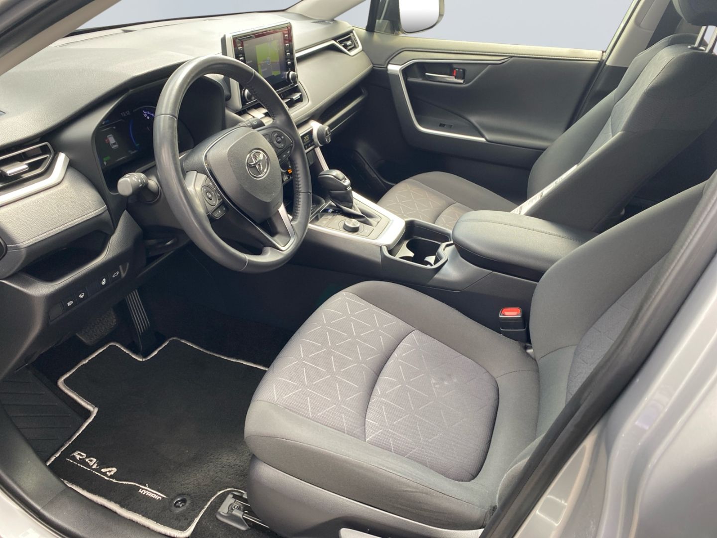 Toyota RAV 4 2.5 4x4 Hybrid - Samsaru's Car Outlet