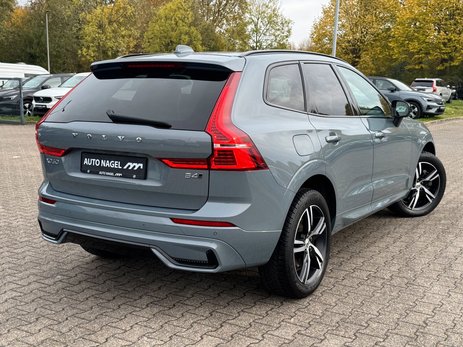 Volvo XC60 B4 AWD Plus Dark Keyless-Start/Autom./Klima