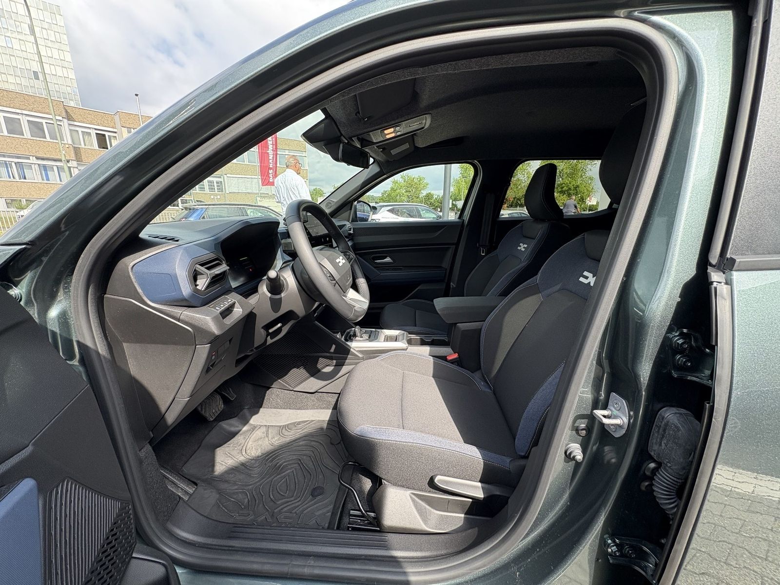 Dacia Duster III Hybrid 140 Journey - Samsaru's Car Outlet