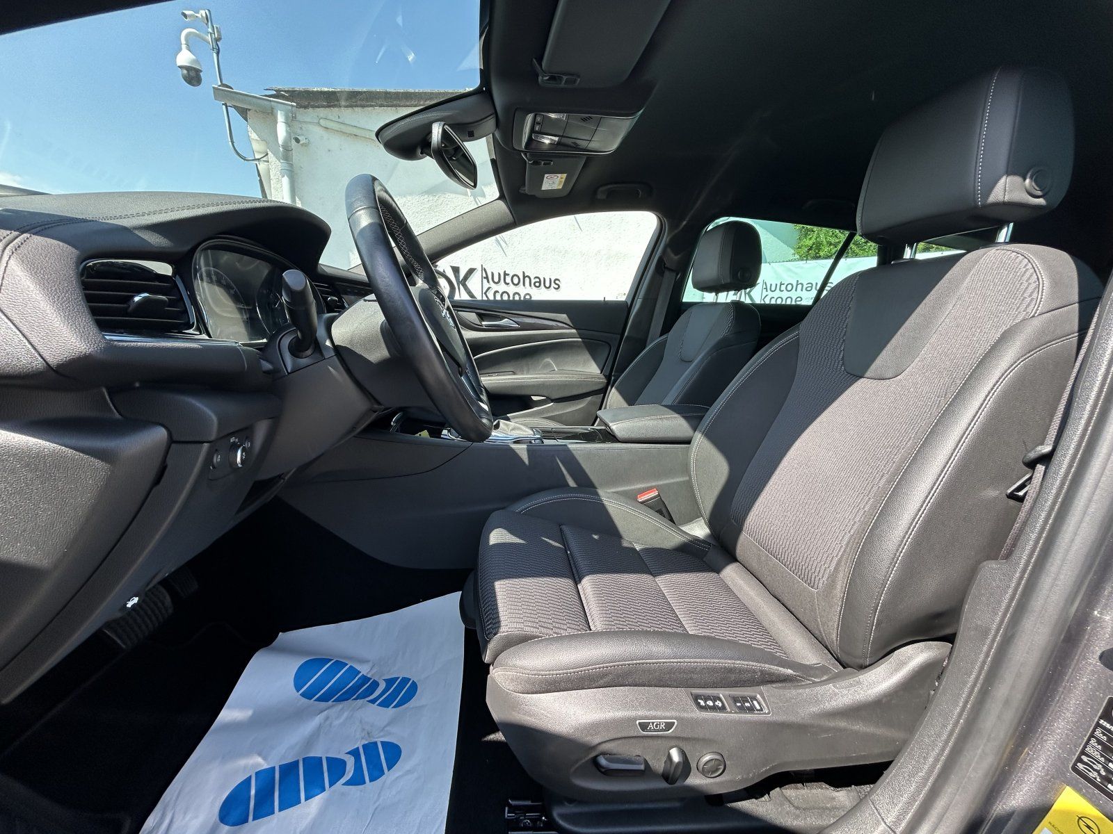 Opel Insignia 2.0 CDTI Business - Samsaru's Car Outlet