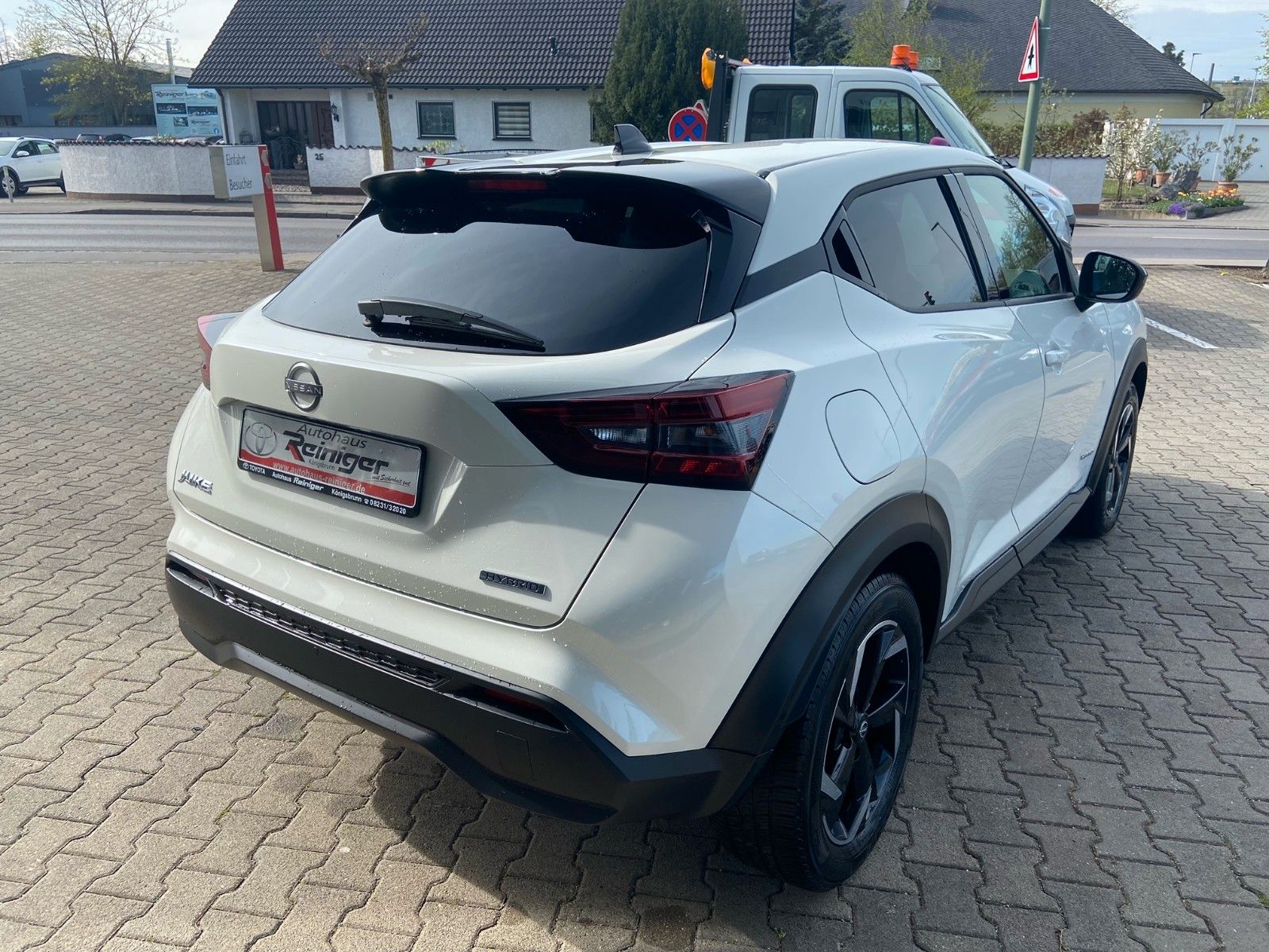 Nissan Juke Hybrid N-Connecta - Samsaru's Car Outlet