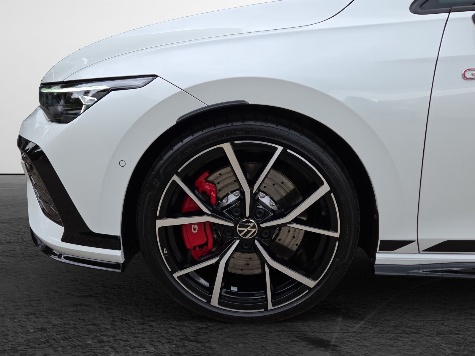 Volkswagen Golf 8 GTI Clubsport 2.0 TSI DSG LED-Matrix Pano