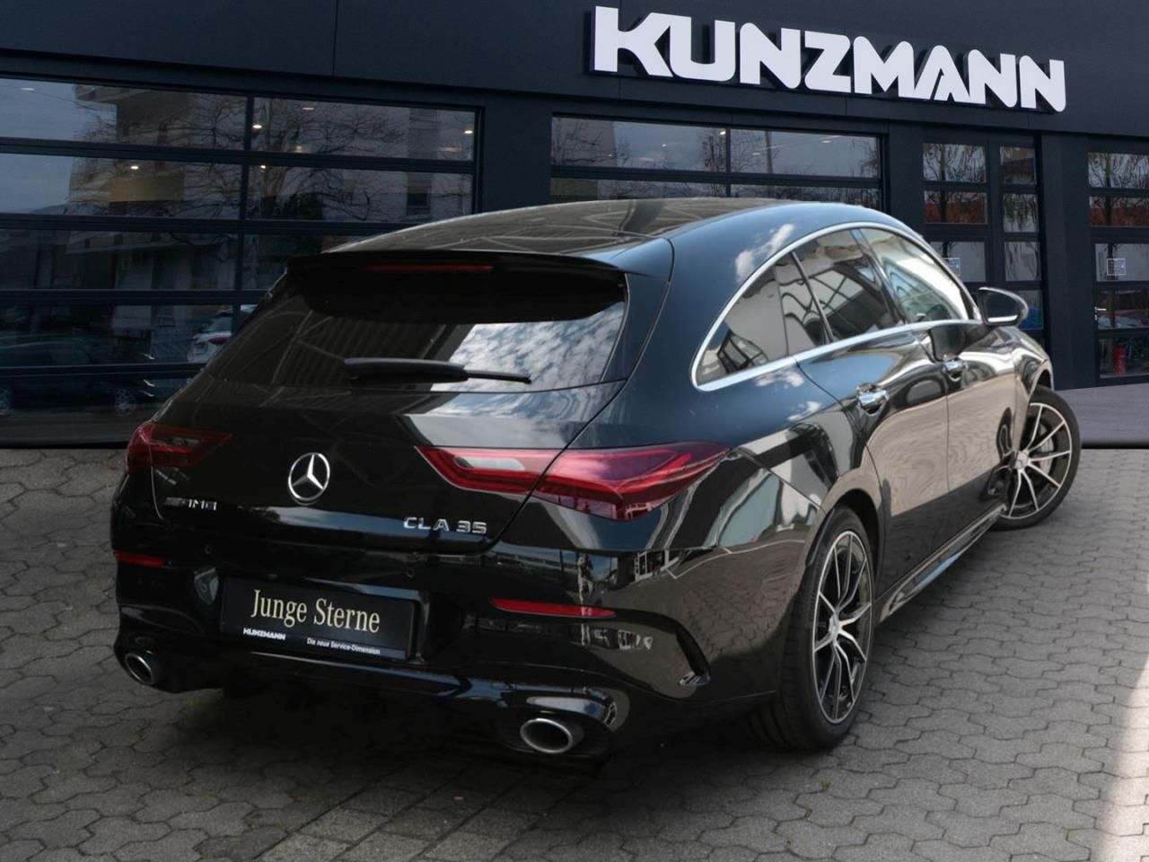 Mercedes-Benz CLA 35 AMG 4M - Samsaru's Car Outlet