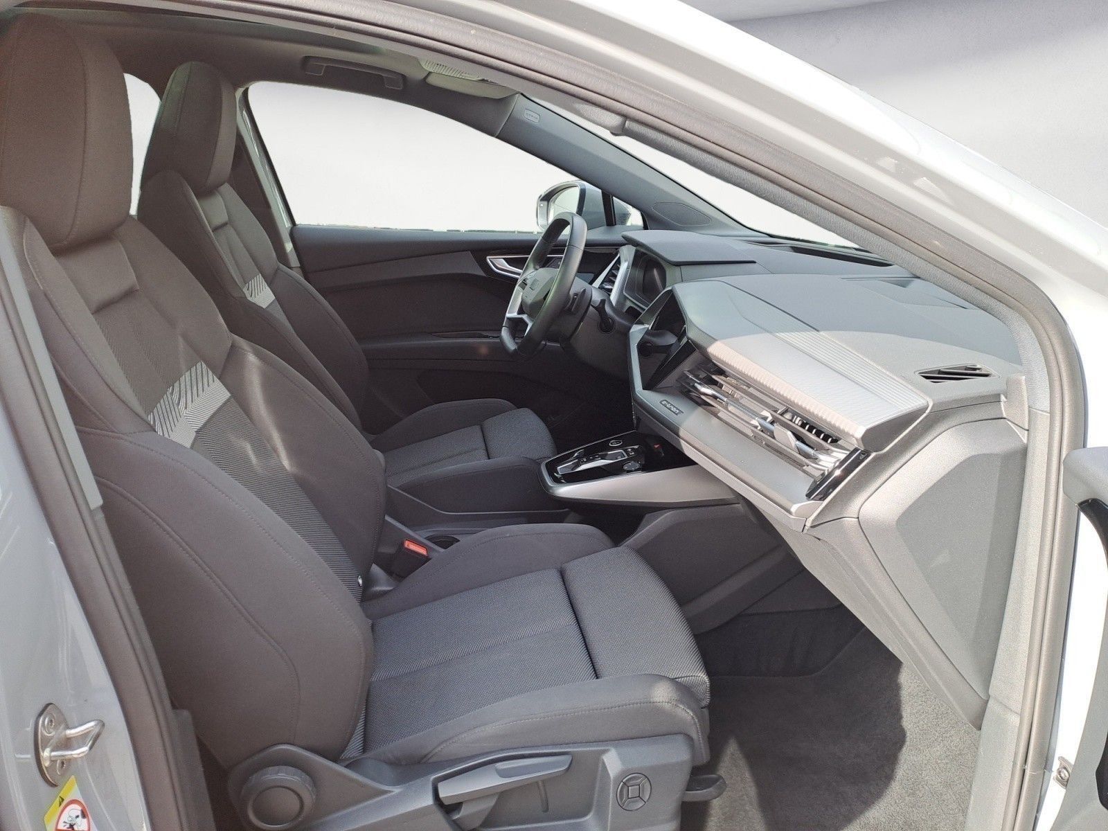 Audi Q4 e-tron 50 quattro S-Line AHK Pano HUD Keyless