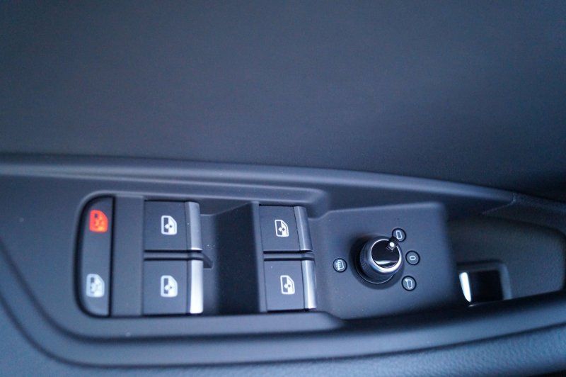 Audi A4 Avant S-Line 40TFSI - Samsaru's Car Outlet