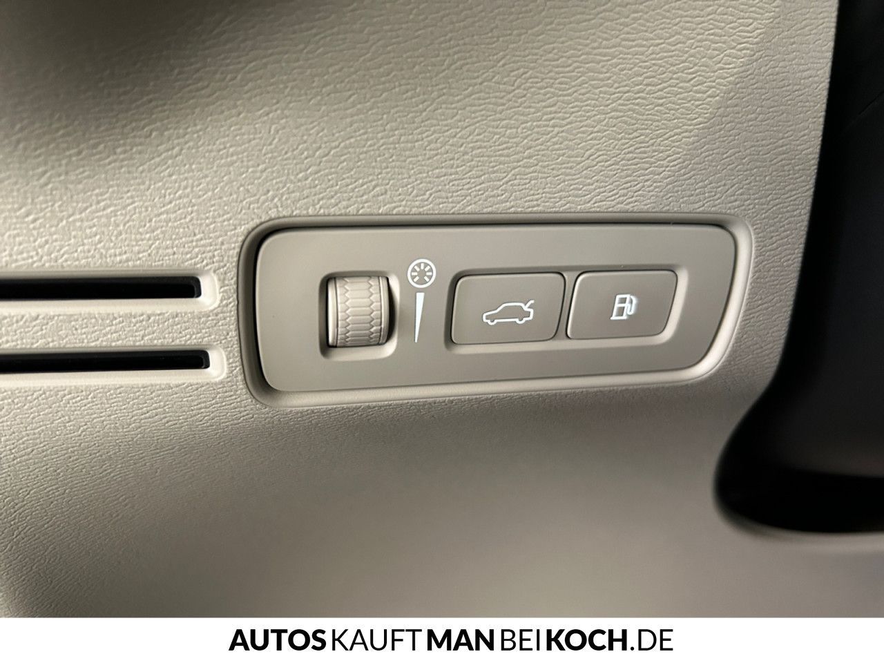 Volvo XC40 T4 Recharge Plus Bright - Samsaru's Car Outlet