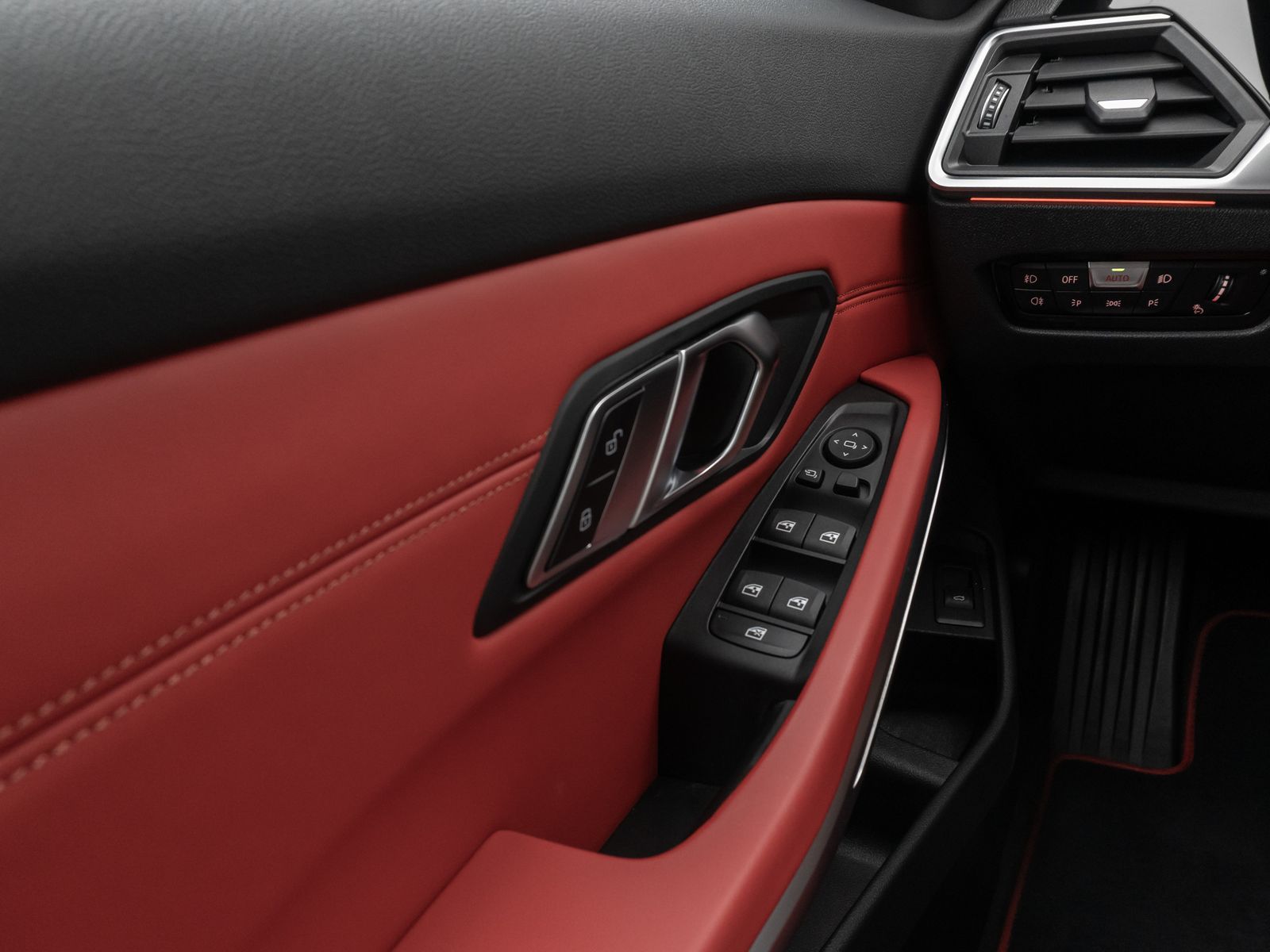BMW 330i xD SportLine - Samsaru's Car Outlet
