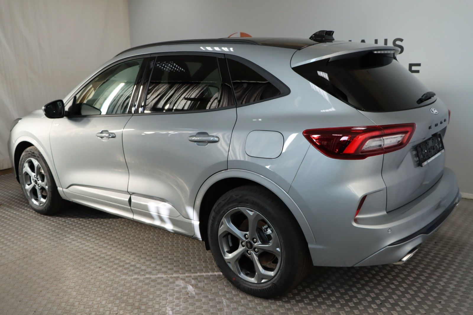 Ford Kuga ST-Line - Samsaru's Car Outlet