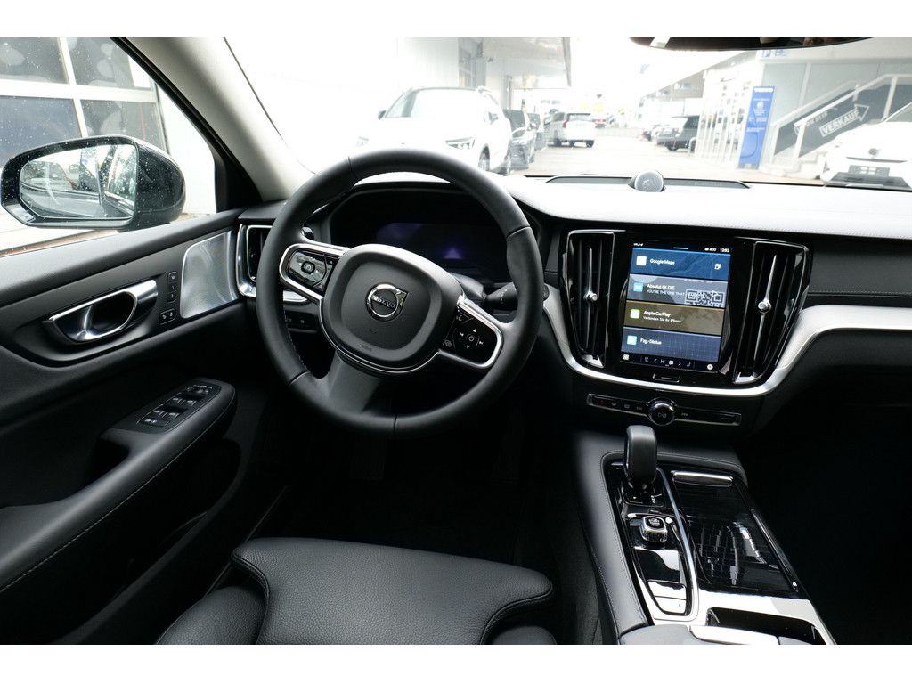 Volvo V60 T6 Ultra Dark Recharge Plug-In Hybrid AWD