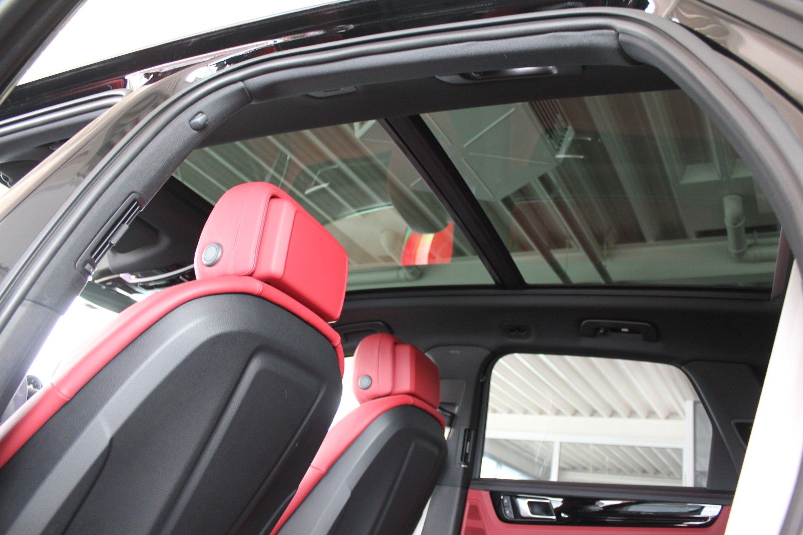 Porsche Cayenne E-Hybrid Platinum Edition/SportChrono