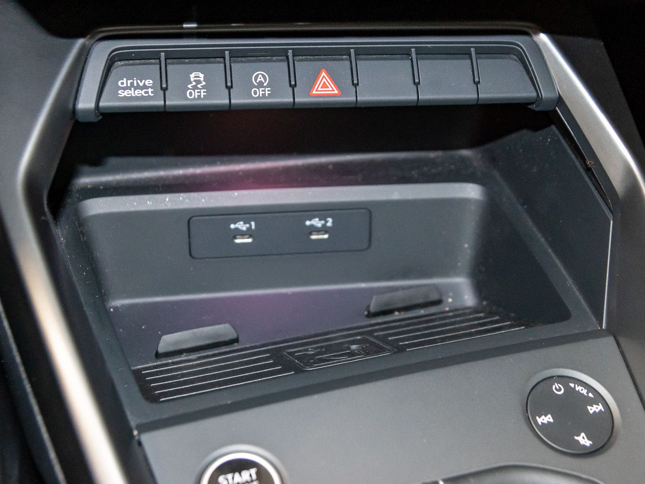 Audi A3 Sportback 35 TFSI S line - Samsaru's Car Outlet