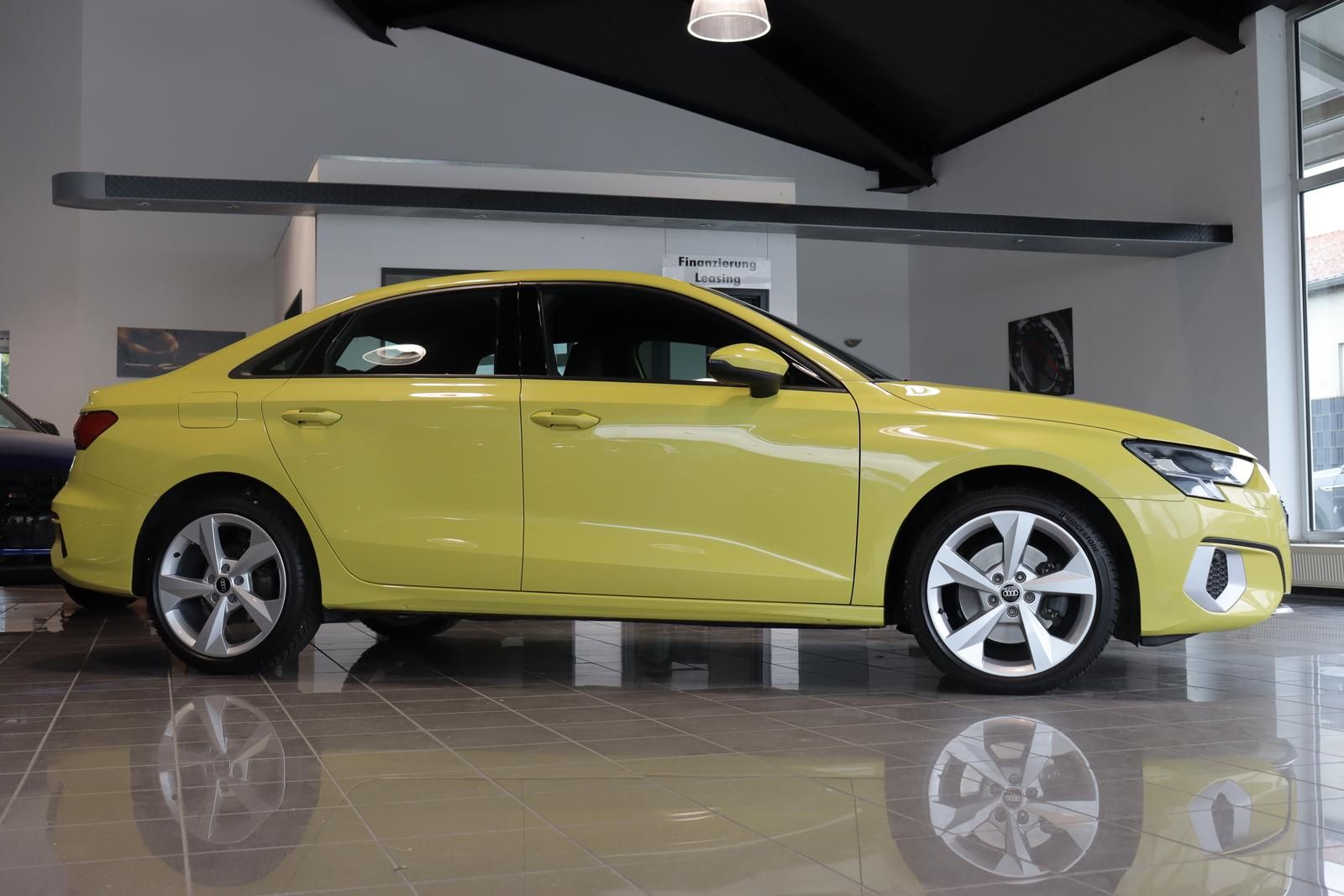 Audi A3 Lim. 1.0 TFSI S tronic advanced S-LINE