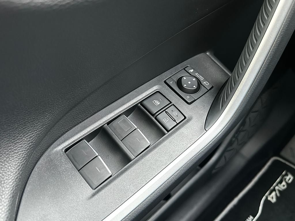 Toyota RAV 4 2.5 Hybrid CVT 4x4 Active Navi LED PDC e.H