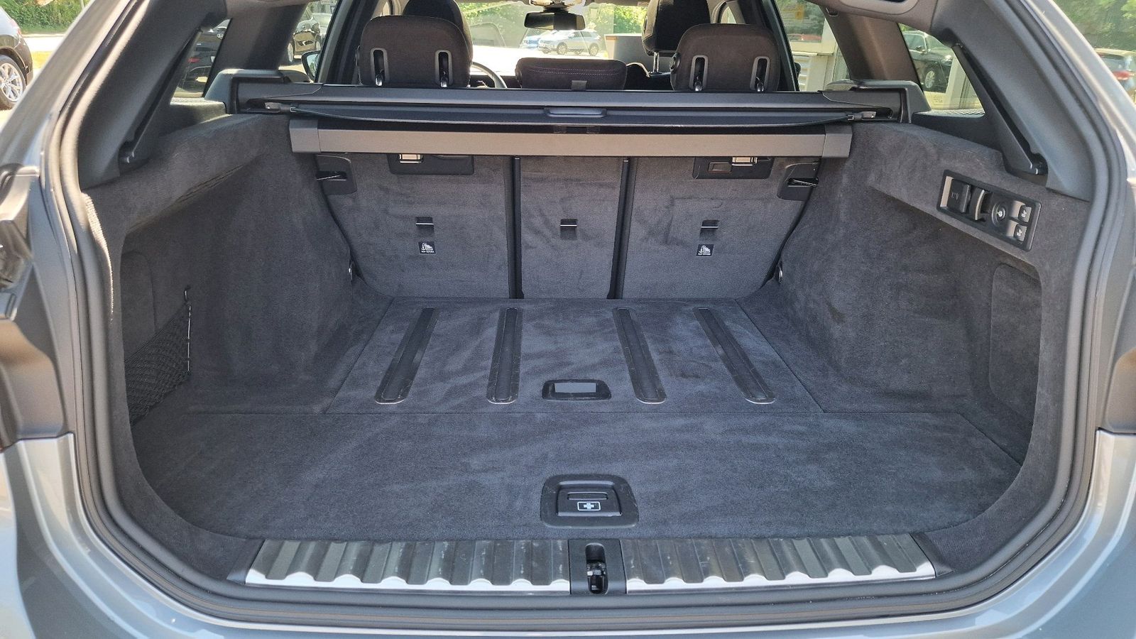 BMW 330i xDrive M Sportpaket Head-Up HiFi DAB LED