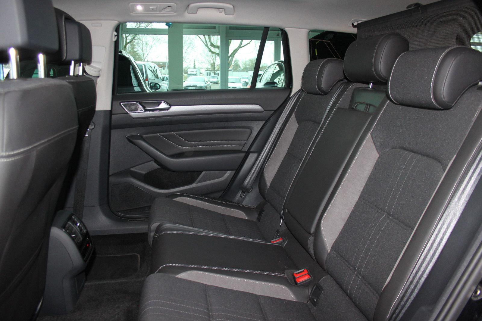 Volkswagen Passat Variant Alltrack/DSG/PANO/AHK/KAME/IQLED