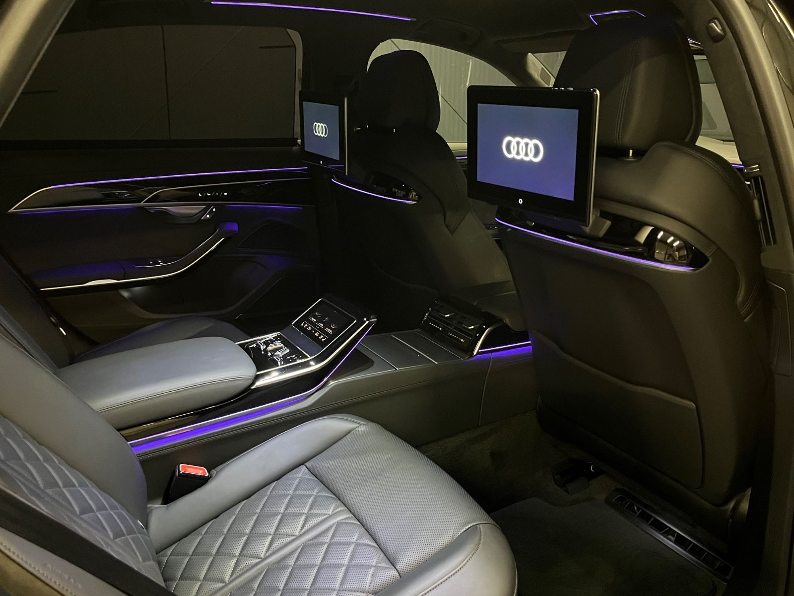 Audi A8 50 TDI L quattro - Samsaru's Car Outlet
