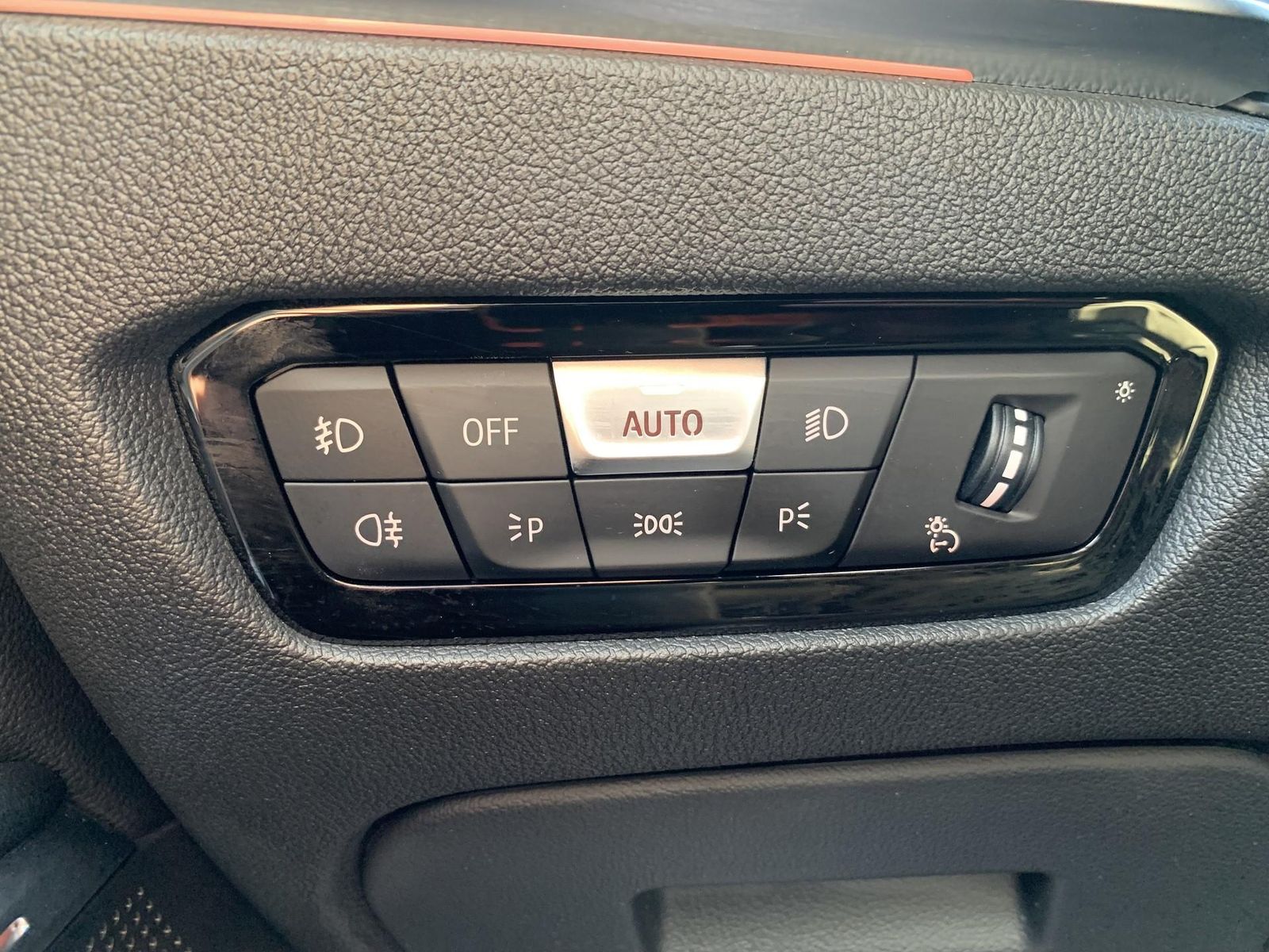 BMW 330i SportLine - Samsaru's Car Outlet