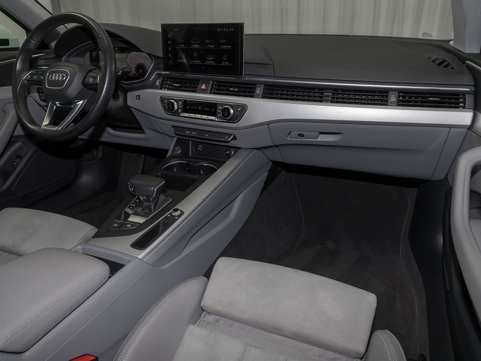 Audi A4 Avant 35 TFSI S LINE - Samsaru's Car Outlet