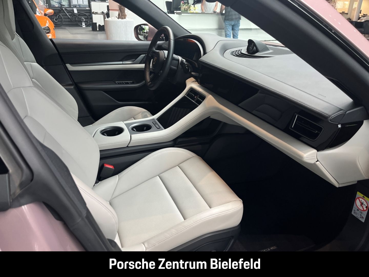 Porsche Taycan 4S Sport Turismo Frozenberrymetallic BOSE