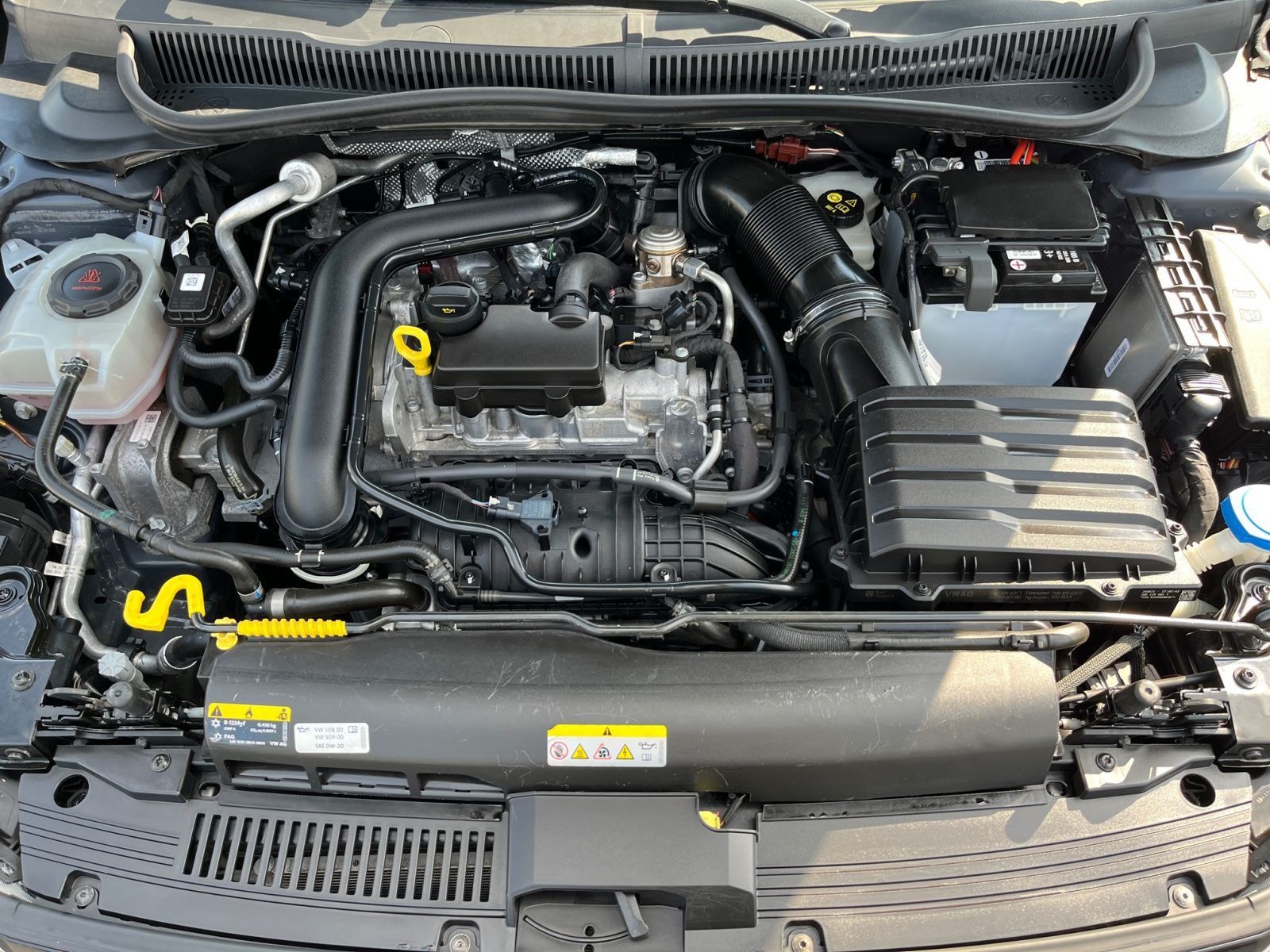 Volkswagen Polo Life 1.0 TSI DSG - Samsaru's Car Outlet