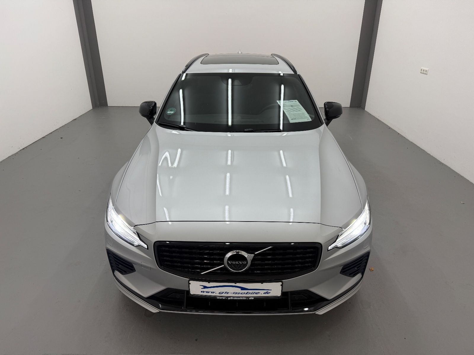 Volvo V60 Kombi Plus Dark Recharge Plug-In Hybrid AWD