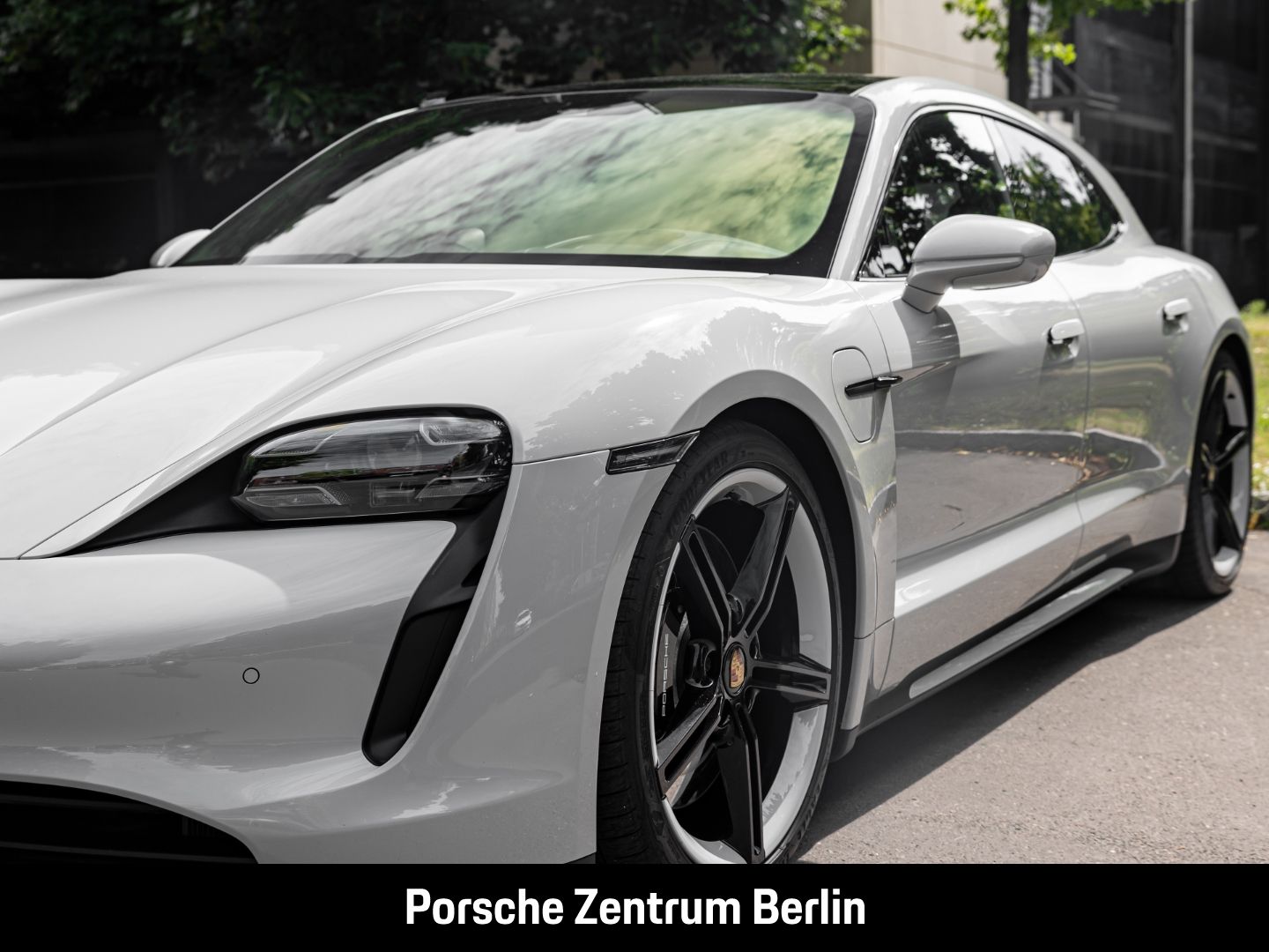 Porsche Taycan Turbo Sport Turismo Burmester Panorama