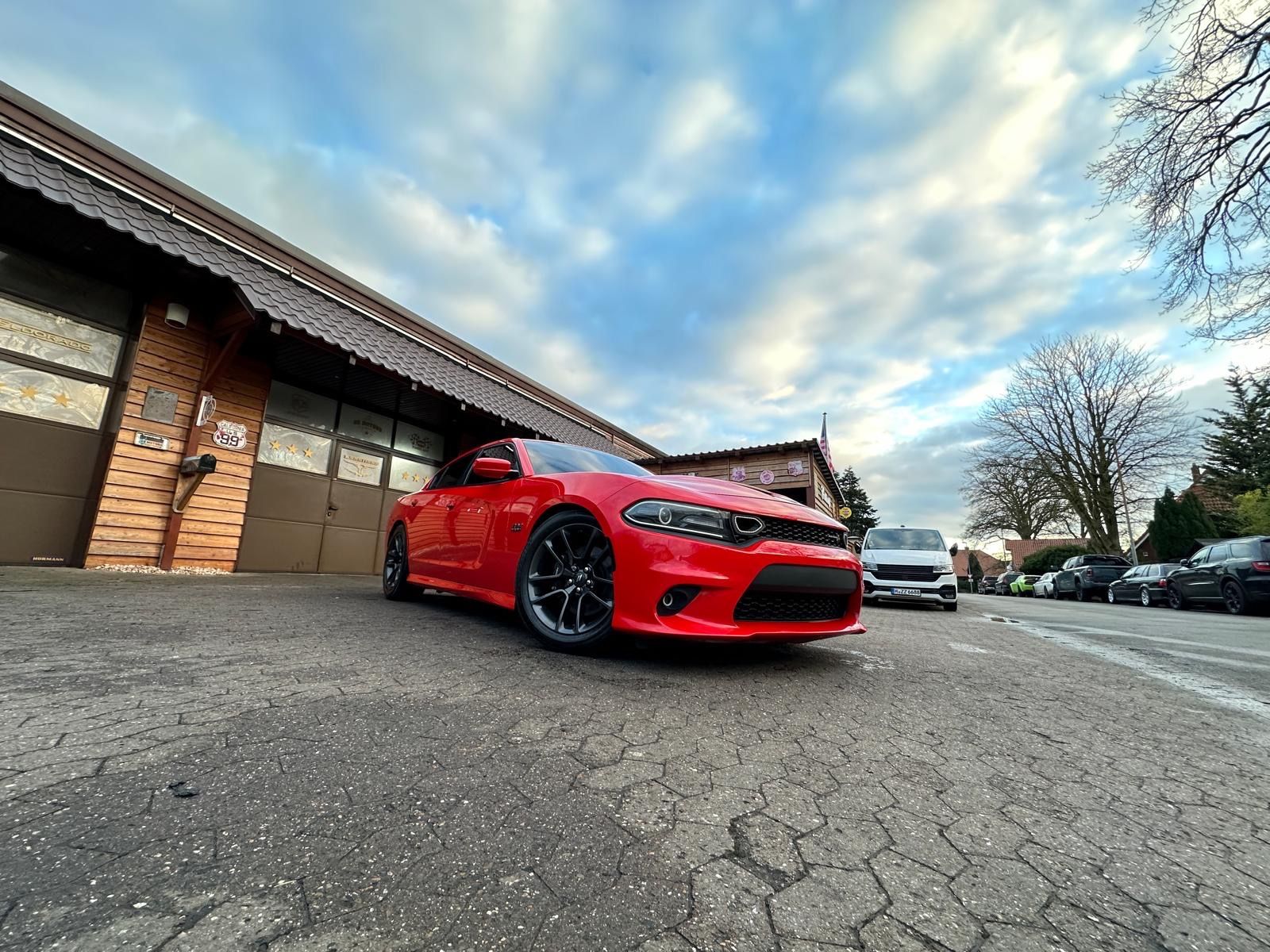 Dodge SRT*6,4*V8*BREMBO*STERNHIMMEL*NAVI*LED*GARANTIE*