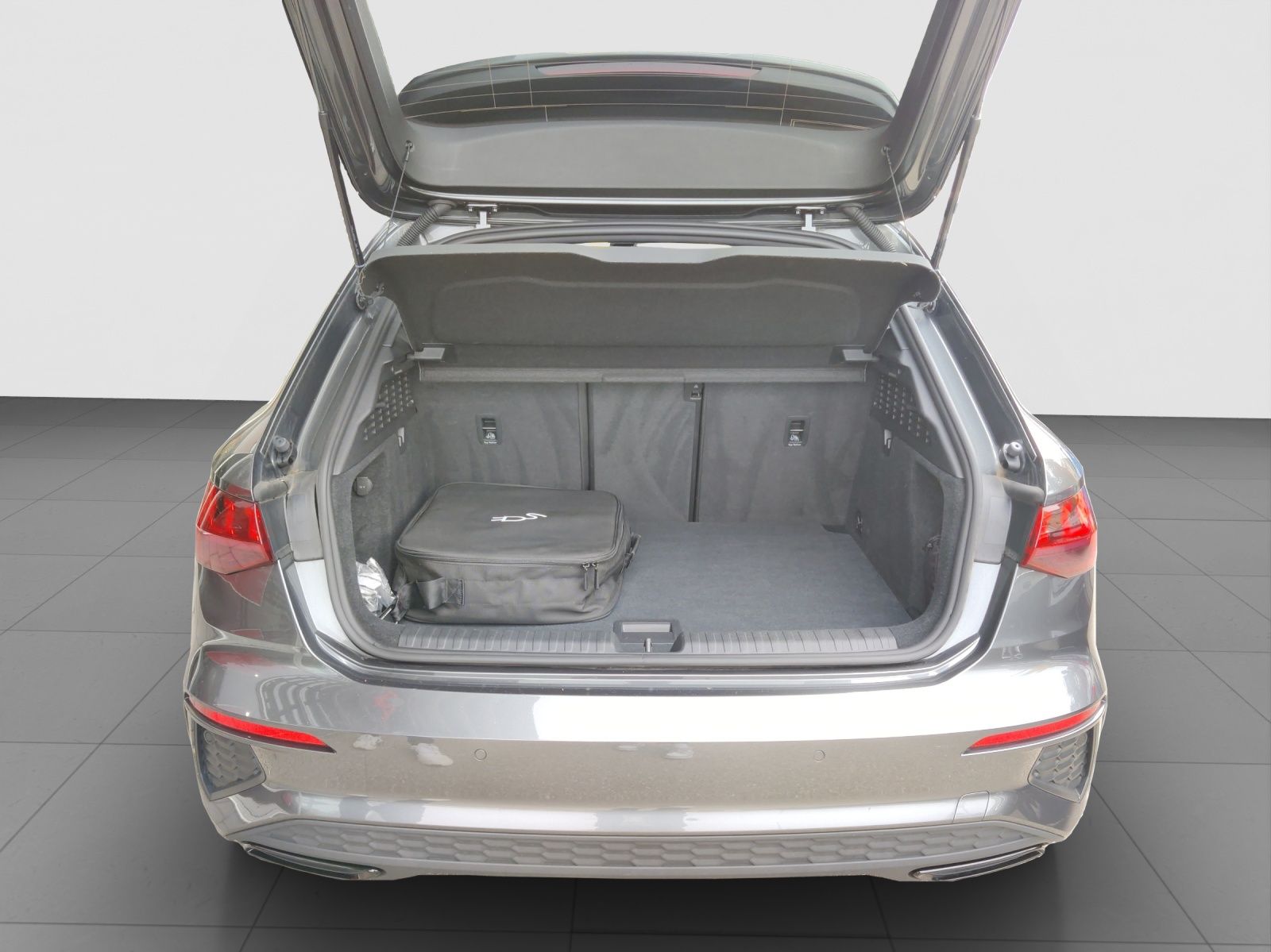 Audi A3 Sportback 45 TFSIe s troni S line MATRIX/NAVI