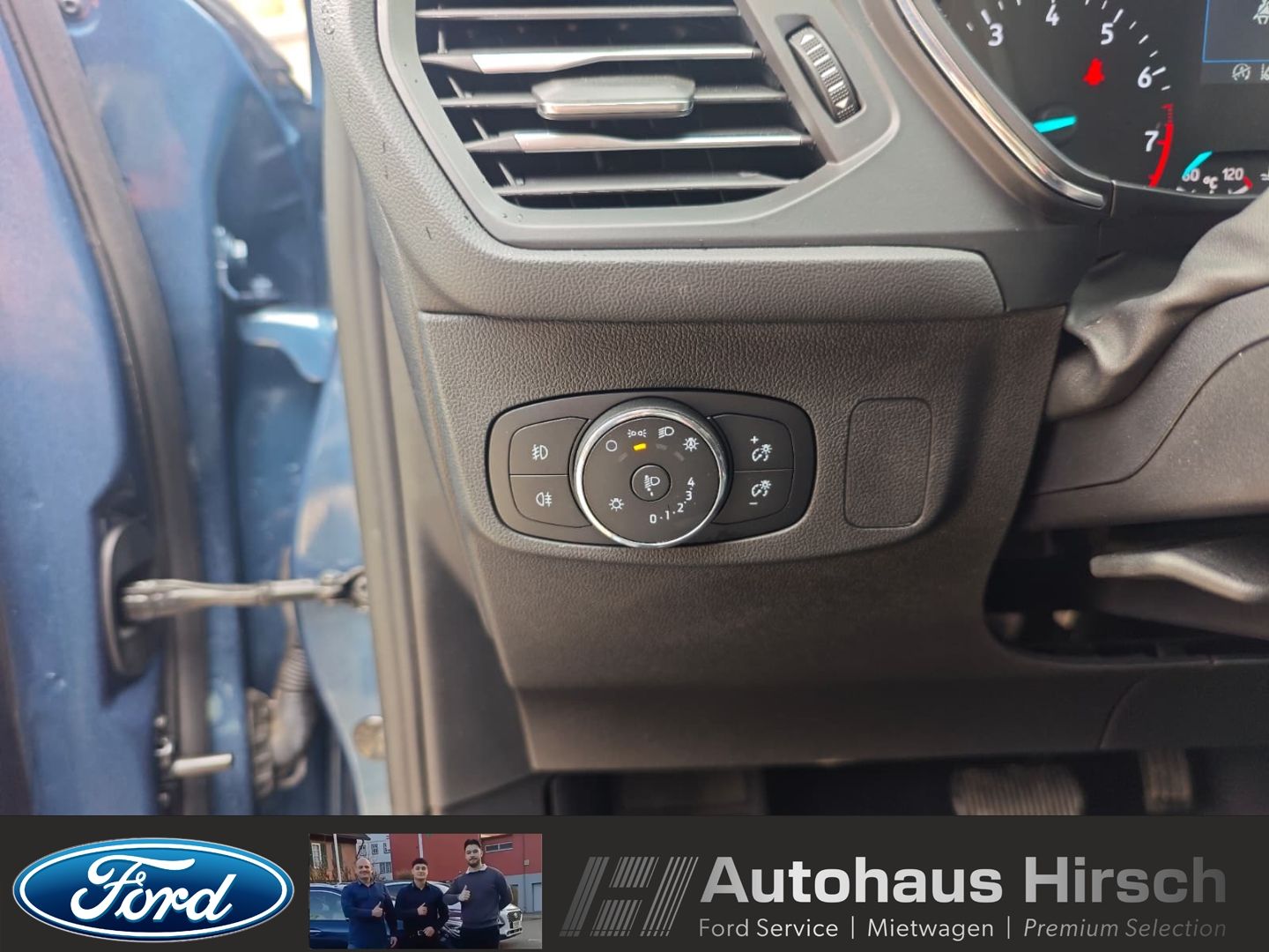 Ford Focus Turnier Active Navi LED ACC Apple CarPlay