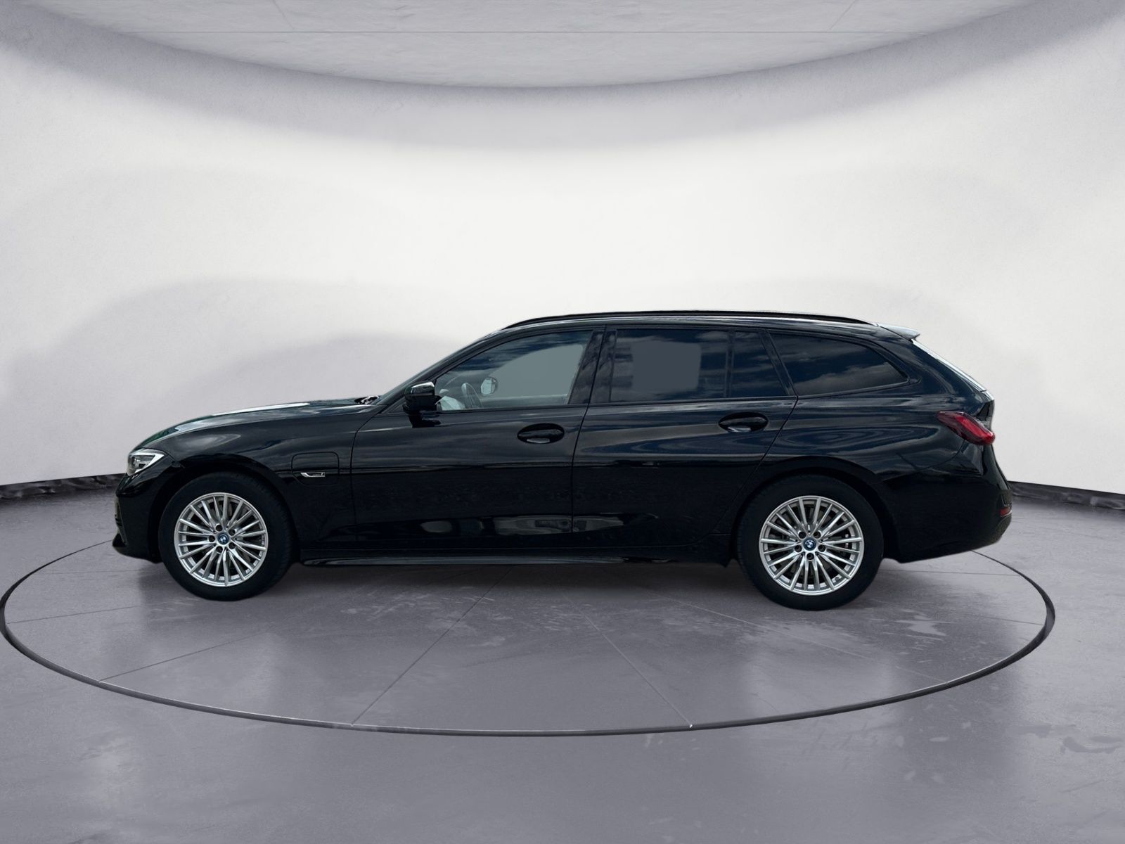 BMW 320e Touring Sport Line - Samsaru's Car Outlet