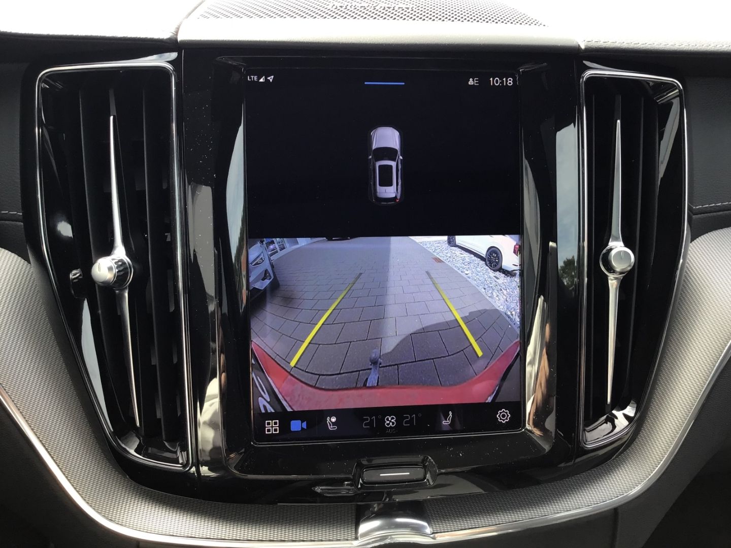 Volvo XC60 T8 Ultimate Dark AWD Stdhzg. AHK 360° Cam