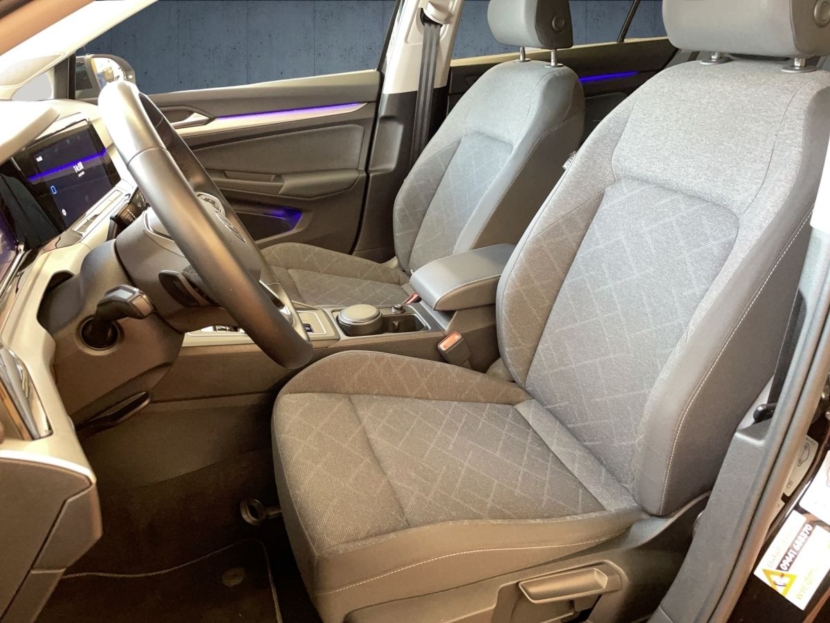 Volkswagen Golf Life 2.0 TDI DSG - Samsaru's Car Outlet
