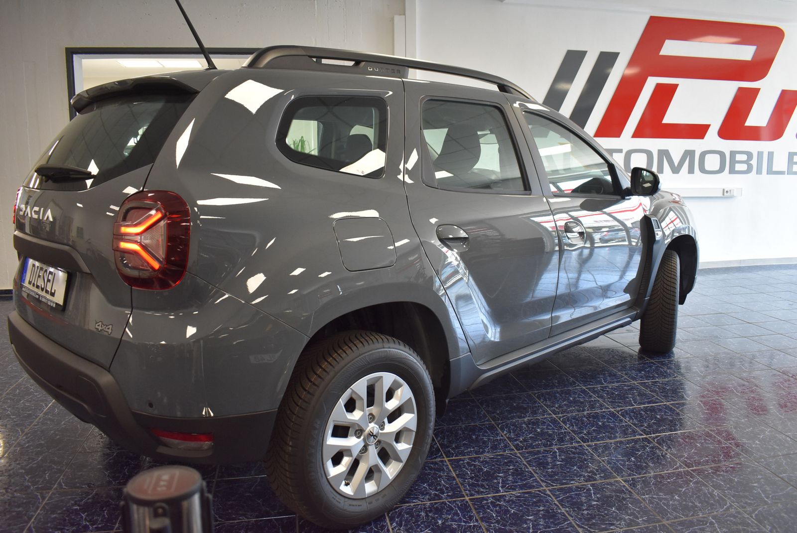 Dacia Duster Expression 4WD - Samsaru's Car Outlet