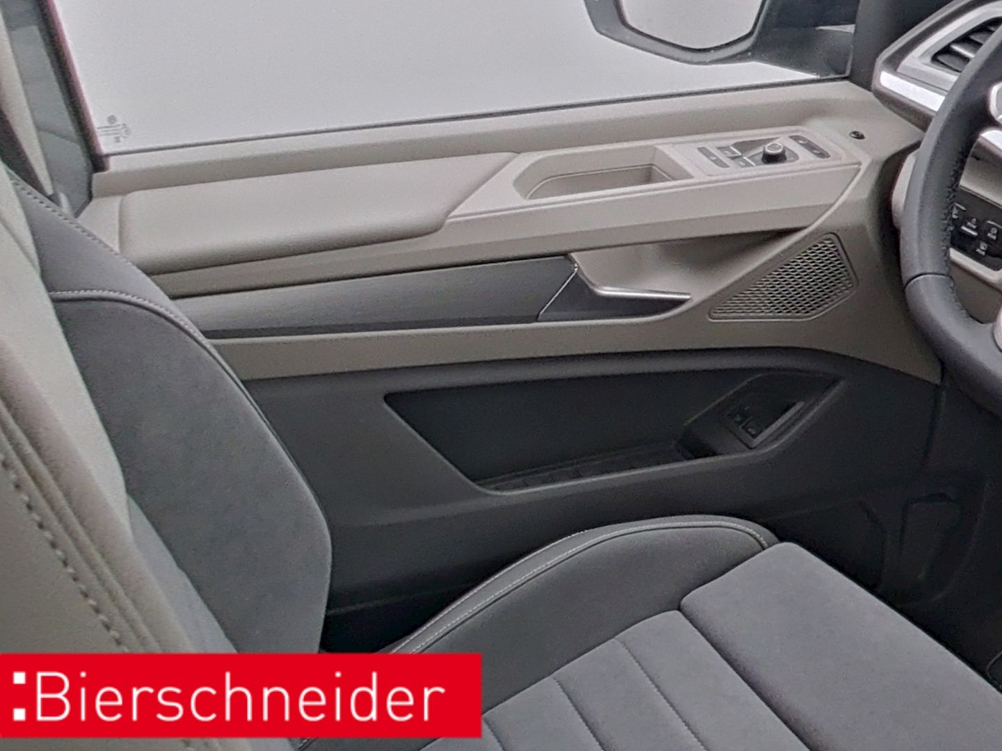 Volkswagen T7 Multivan LÜ Edition 4MOTION AHK AGR NAVI 8-fa