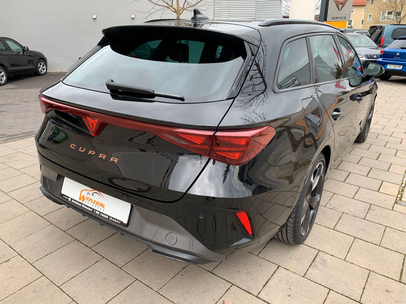 Cupra Leon 1.5 eTSI DSG ST - Samsaru's Car Outlet